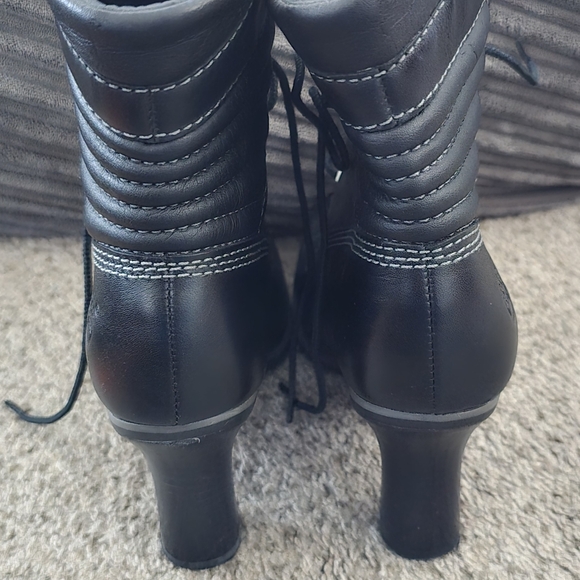 Timberland Booties Size 6.5 - Picture 5 of 8